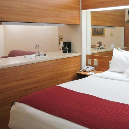 Quality Inn & Suites Robbinsville Eksteriør bilde