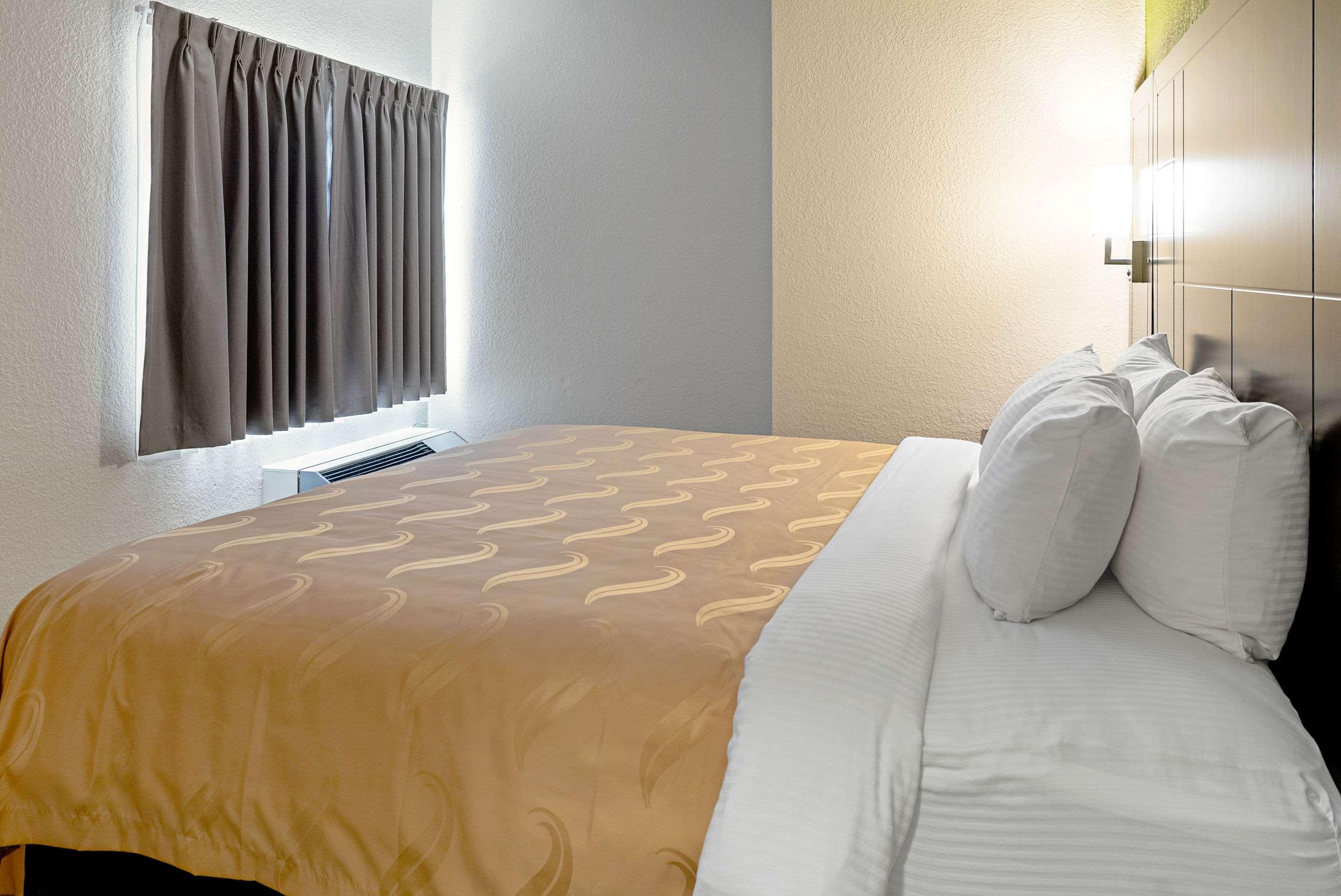 Quality Inn & Suites Robbinsville Eksteriør bilde