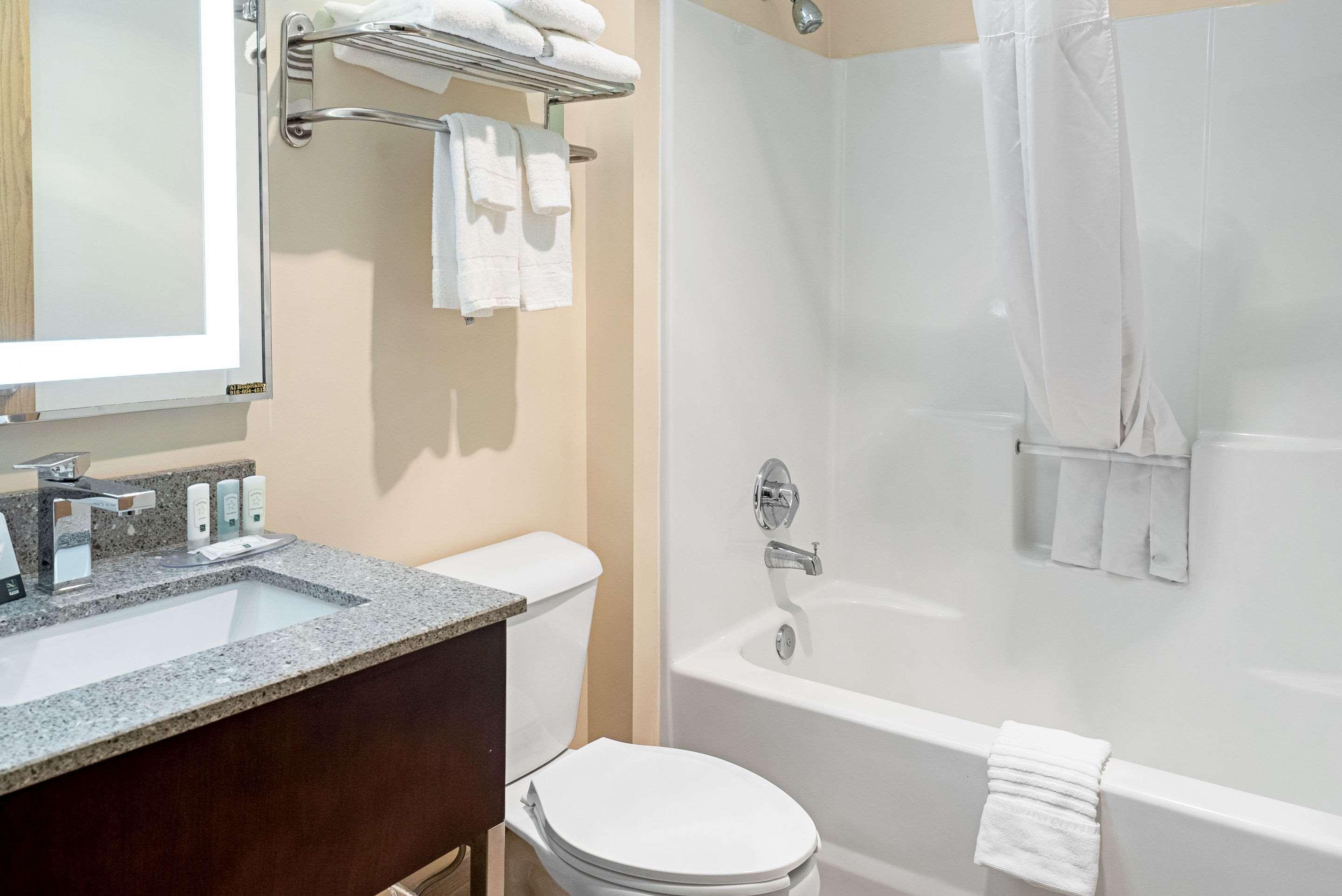 Quality Inn & Suites Robbinsville Eksteriør bilde