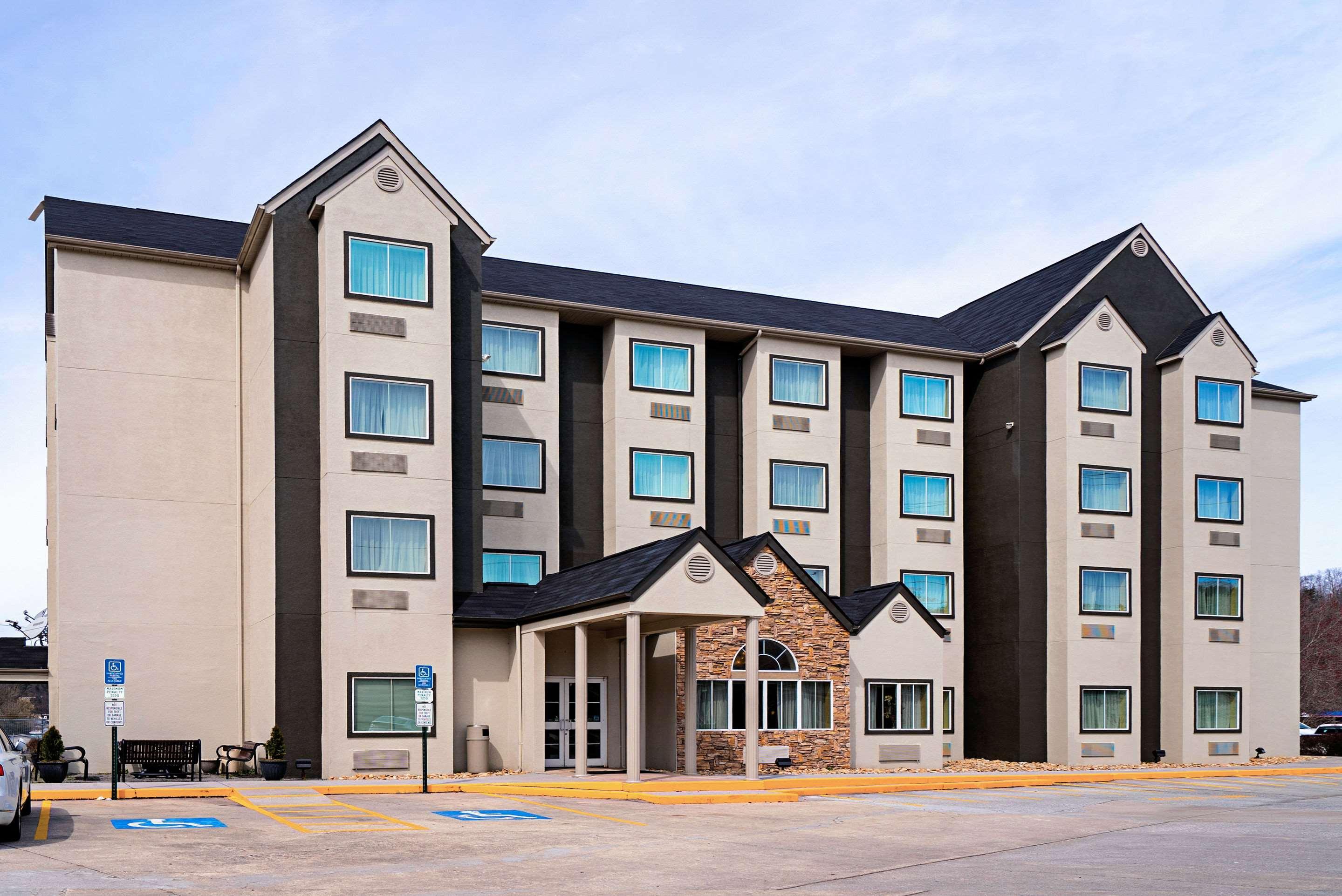 Quality Inn & Suites Robbinsville Eksteriør bilde
