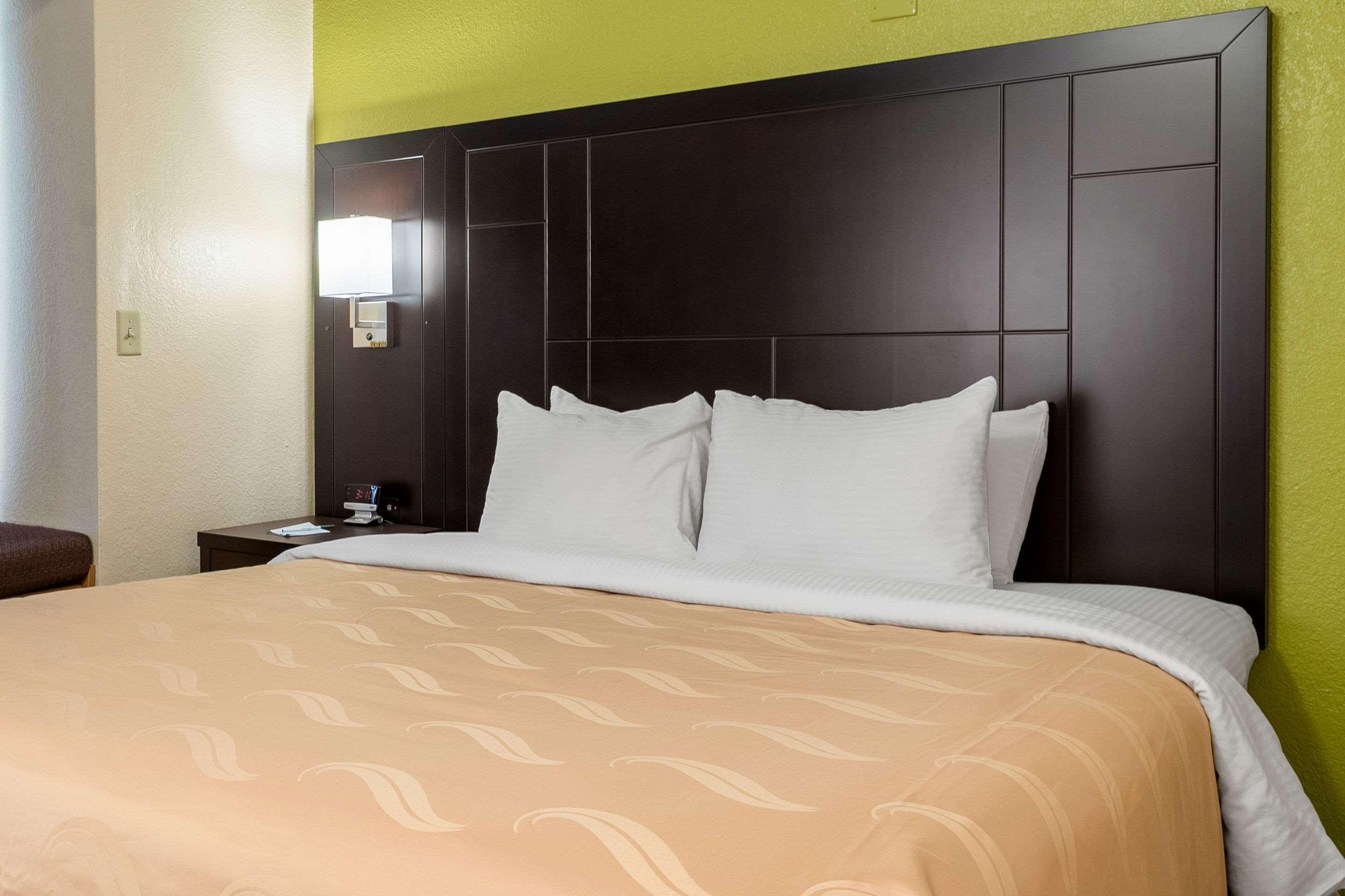 Quality Inn & Suites Robbinsville Eksteriør bilde