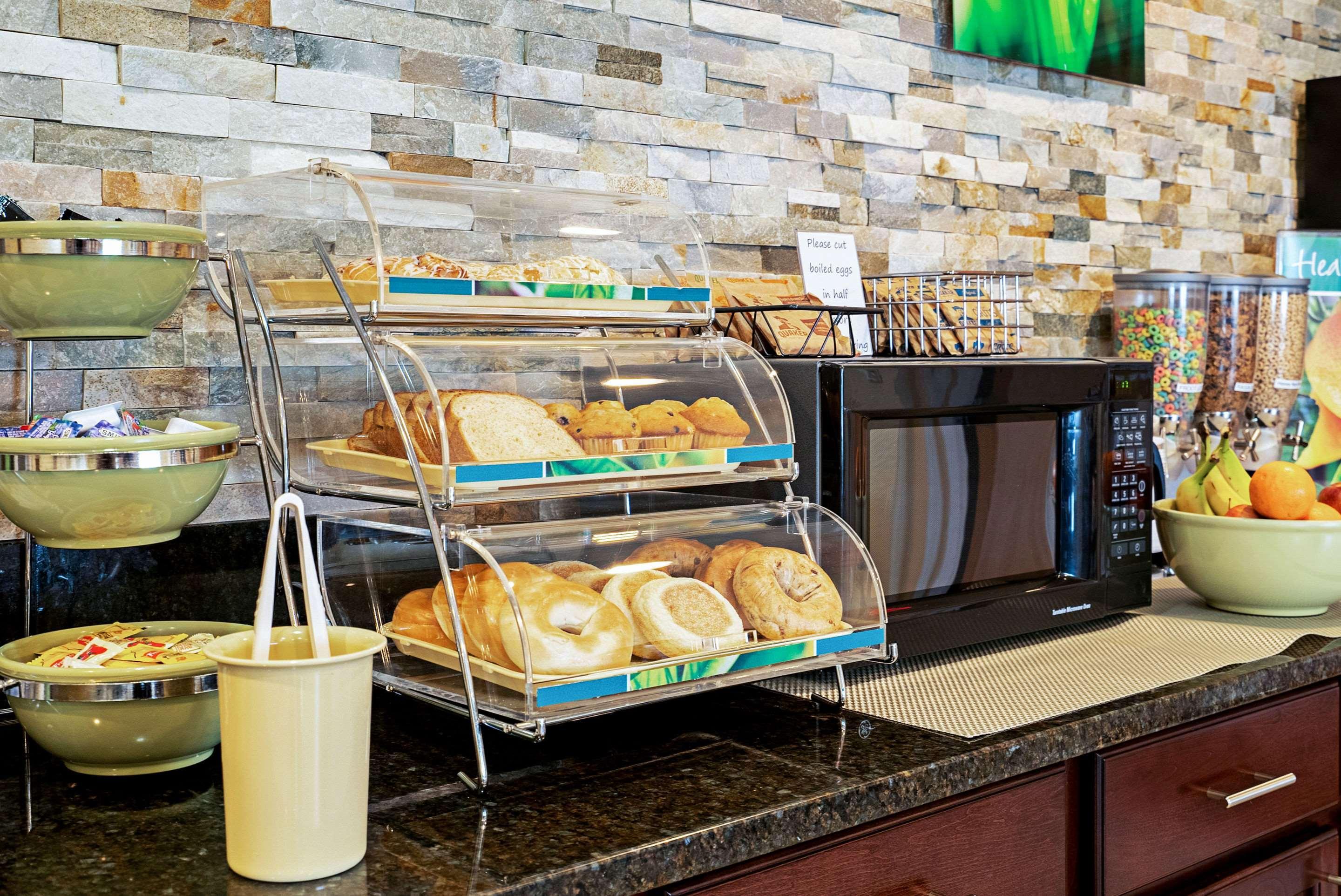 Quality Inn & Suites Robbinsville Eksteriør bilde