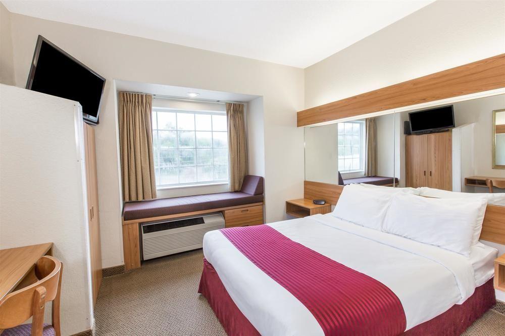 Quality Inn & Suites Robbinsville Eksteriør bilde