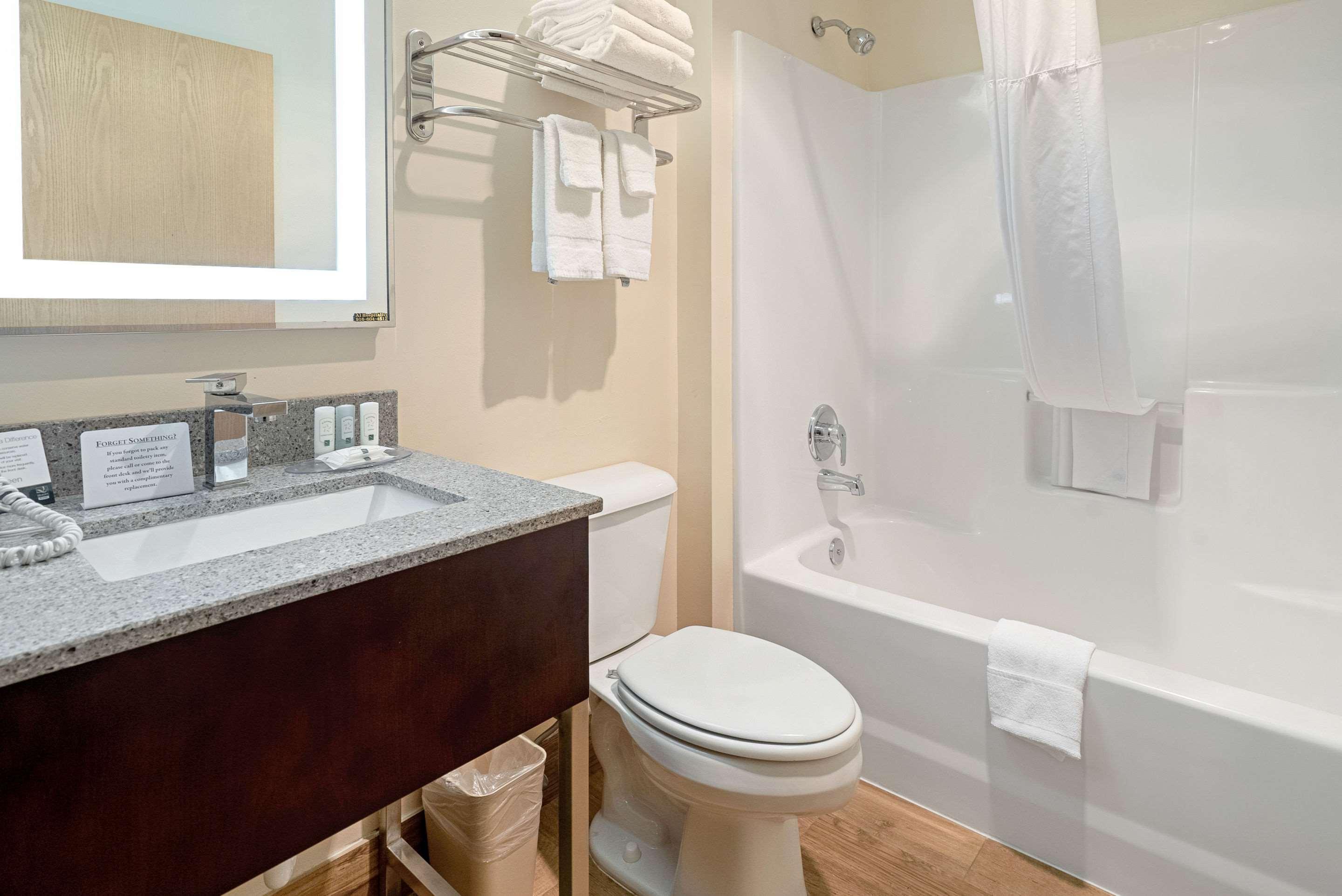 Quality Inn & Suites Robbinsville Eksteriør bilde