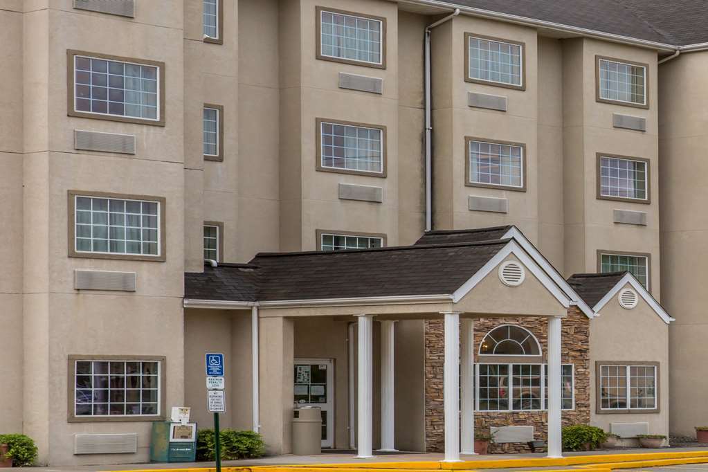 Quality Inn & Suites Robbinsville Eksteriør bilde